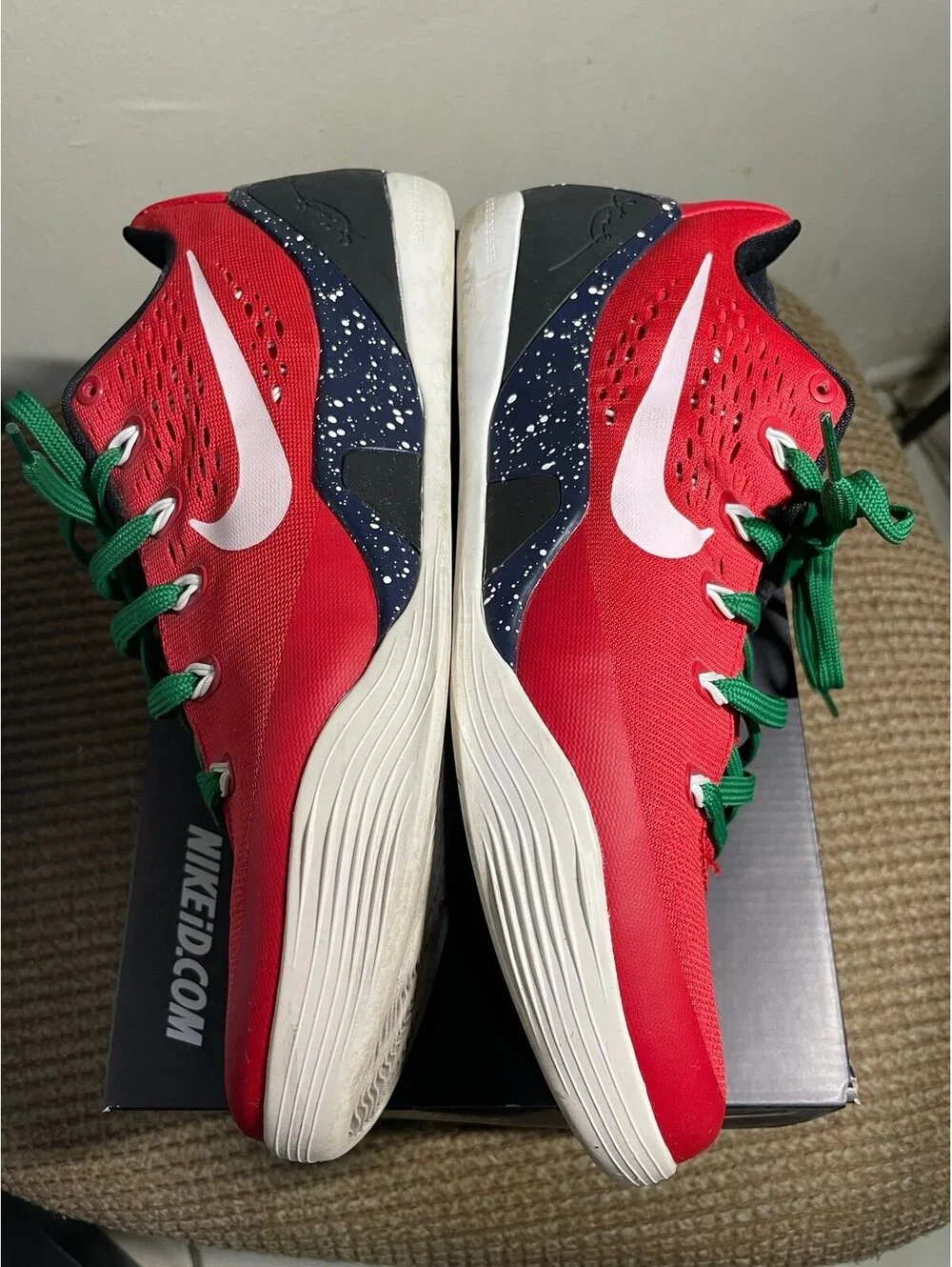 Nike ID  kobe 9 Bryant Christmas Preowned size 10.5